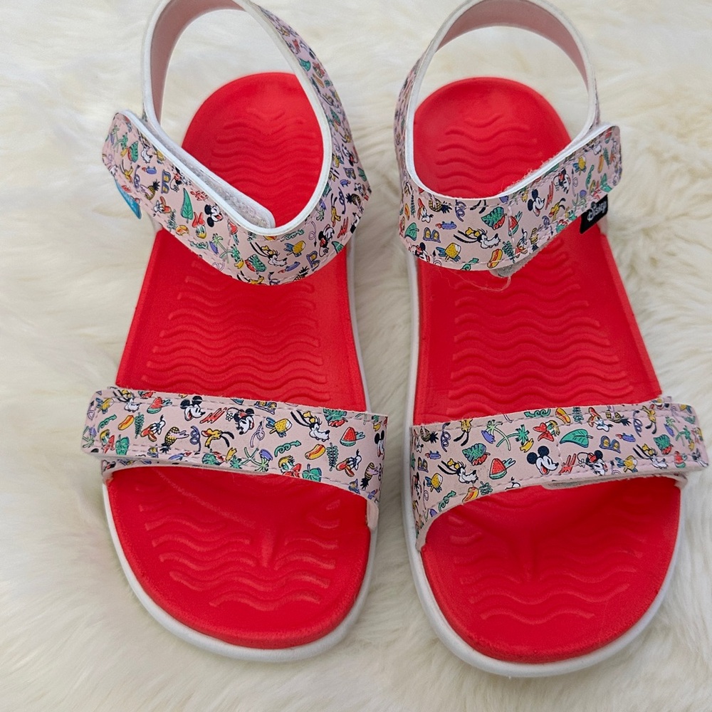 Native X Disney water sandals - Picture 6 of 8